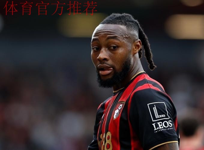 一日英超动向:昔日希望想要离开曼联,斯洛特购买他接班萨拉赫 一日英超动向:昔日希望想要离开曼联,斯洛特购买他接班萨拉赫